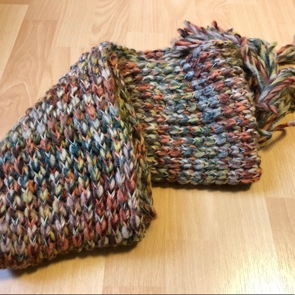 NWOT Ruff Hewn Beautiful Wool-Acrylic Scarf - Picture 2 of 4